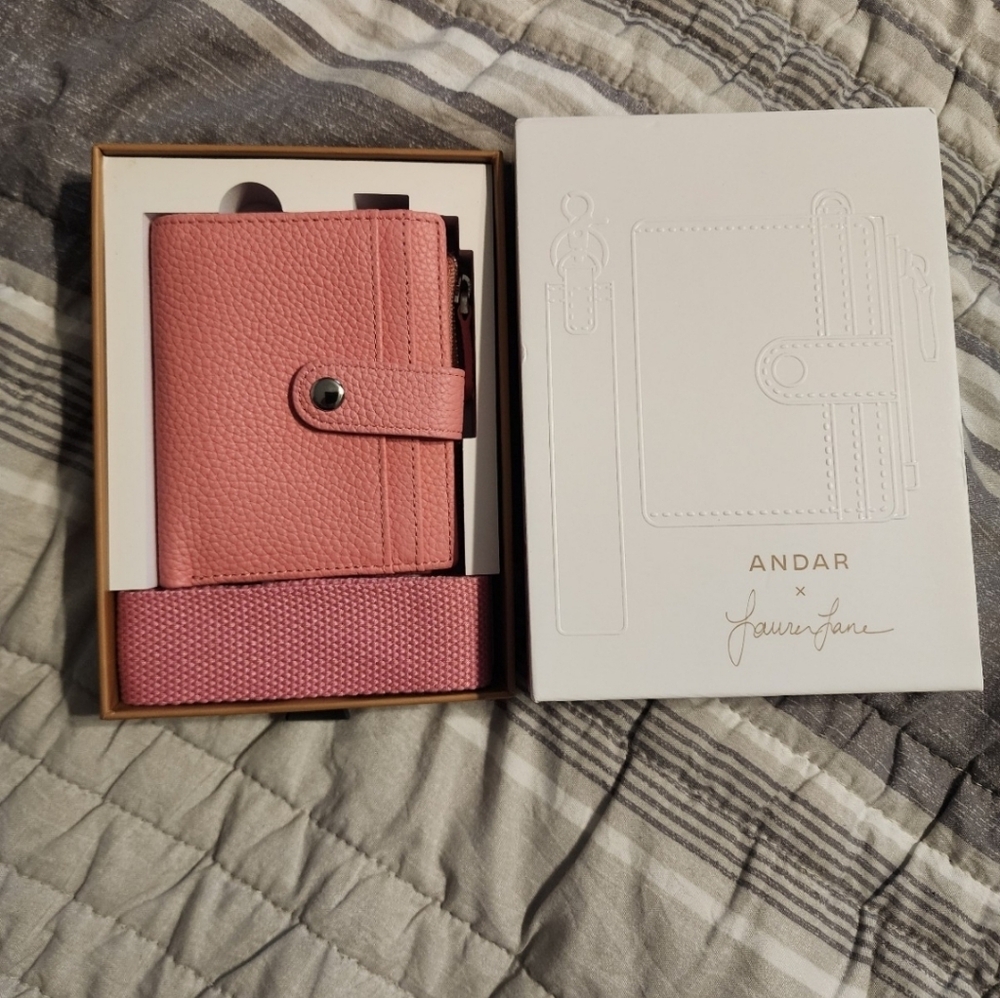 Andar Lo Wallet Togo Pink Bubblegum